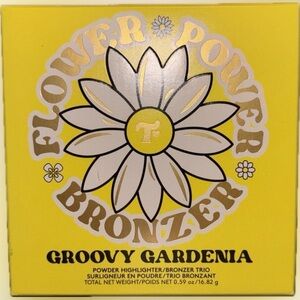 ✨ Trixie Cosmetics Flower Power Bronzer – Groovy Gardenia (NWT) ✨